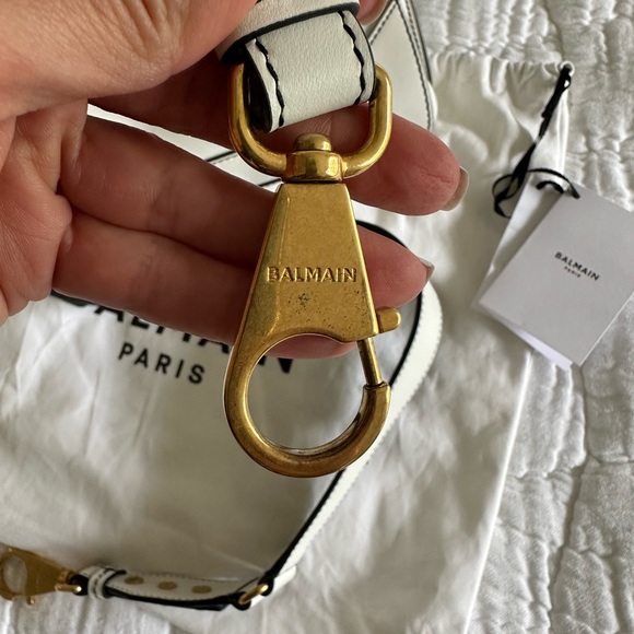 Balmain, white leather off shoulder or Crossbody bag. - Picture 11 of 16